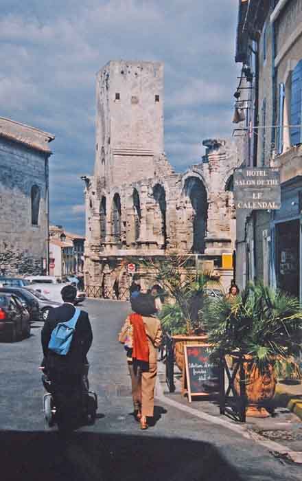 wheelchair travel disabled arles france_street